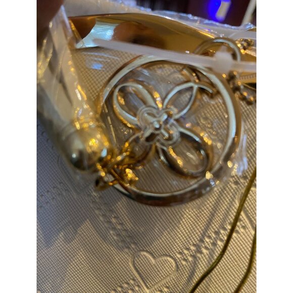 White Leather NWT Crossi Medium Faux Double Handle Handbag with Gold Accents - Picture 12 of 13